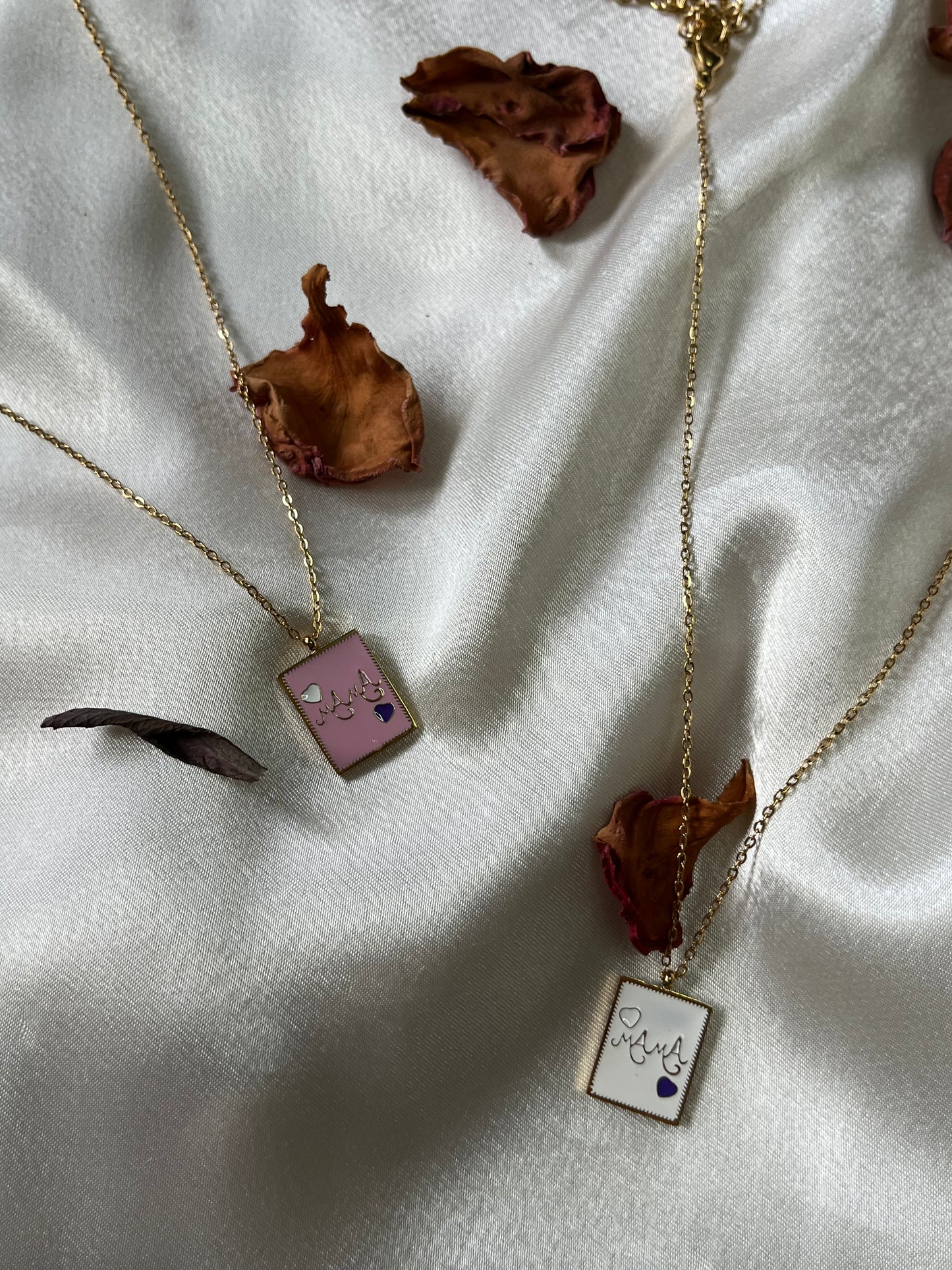 Steel Necklace with Chain 'Mom love'