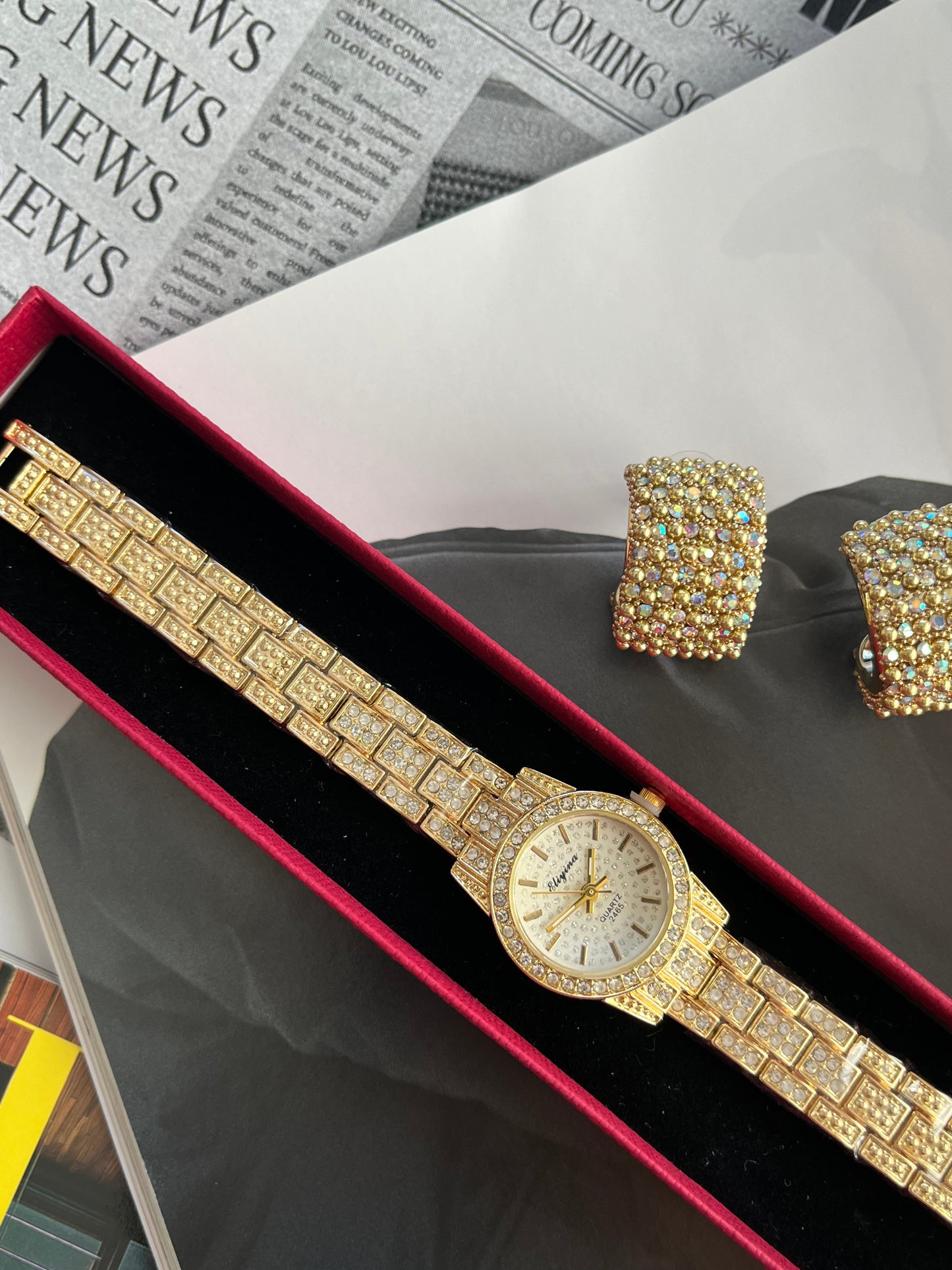 Luxury Ρολόι Ατσάλινο με Στρόγγυλο Καντράν και Ζιργκόν 'Diamond Touch'