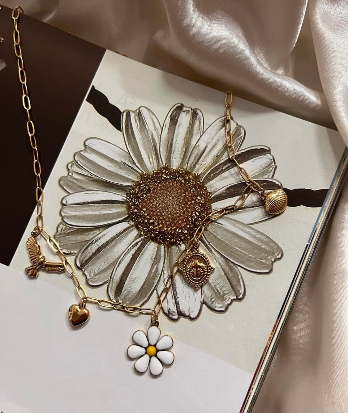 Steel Necklace with Charms "Margaret" – Romantic & Modern