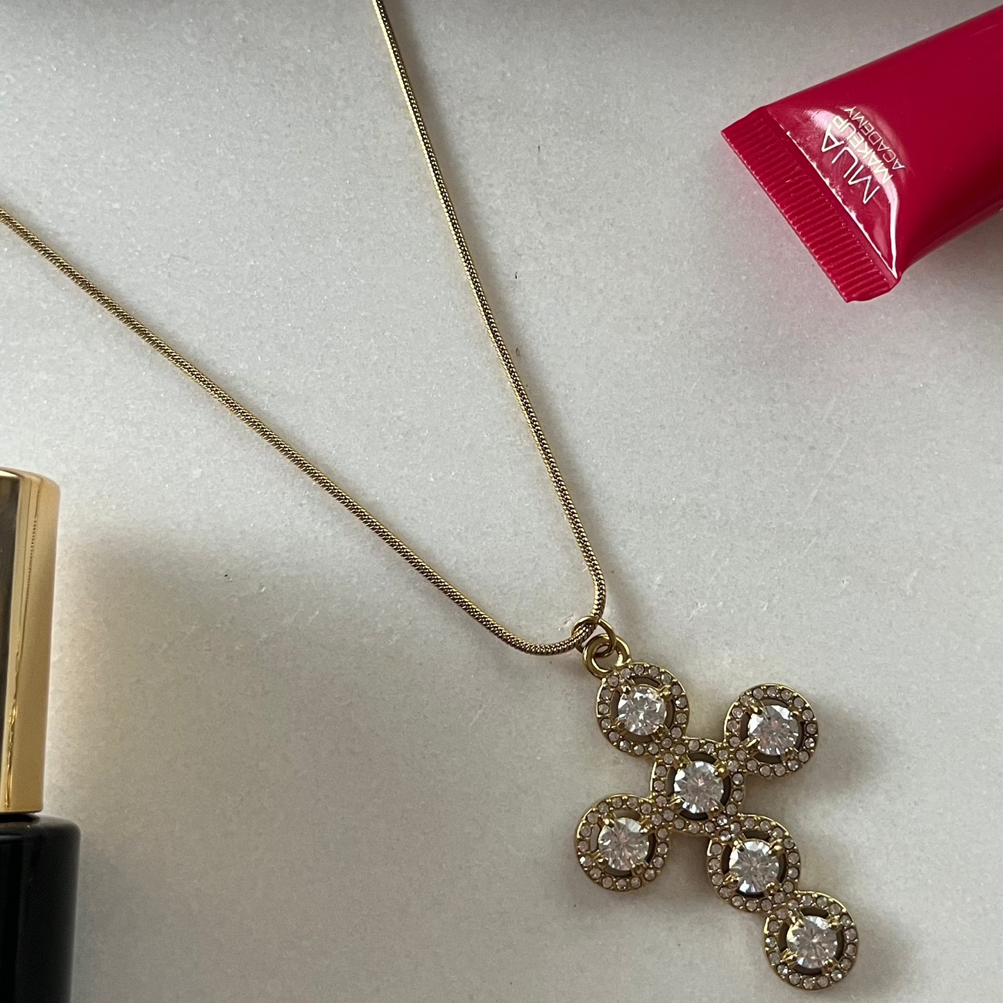 Hypnotic Necklace – Stainless Steel Cross with Zirconia