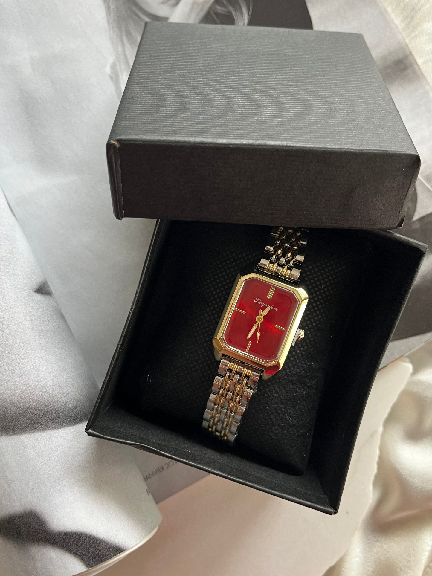 Snow White Watch – Classic Luxury in Stainless Steel