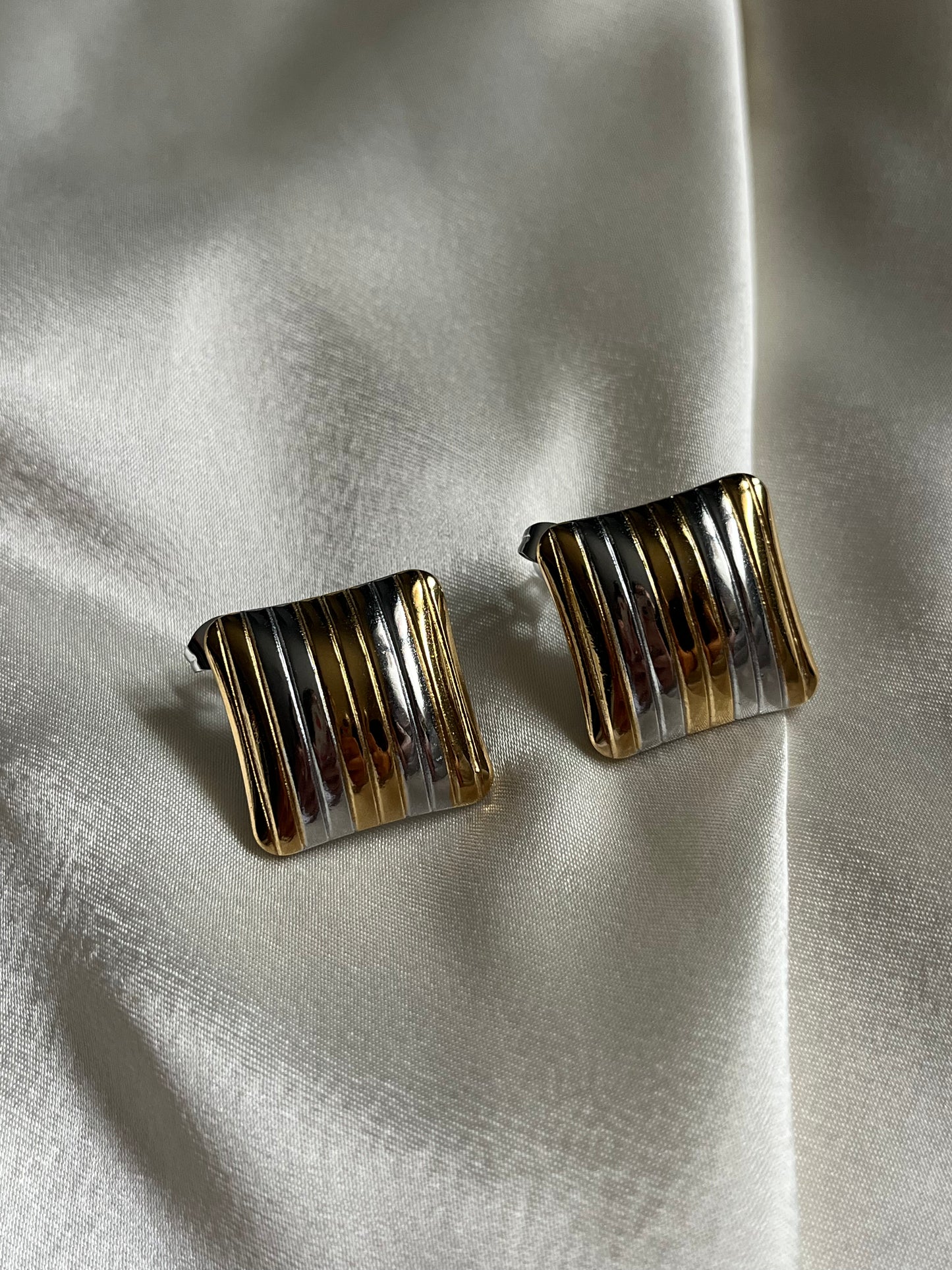 Σκουλαρίκια Ατσάλινα Καρφωτά 'Cufflinks'