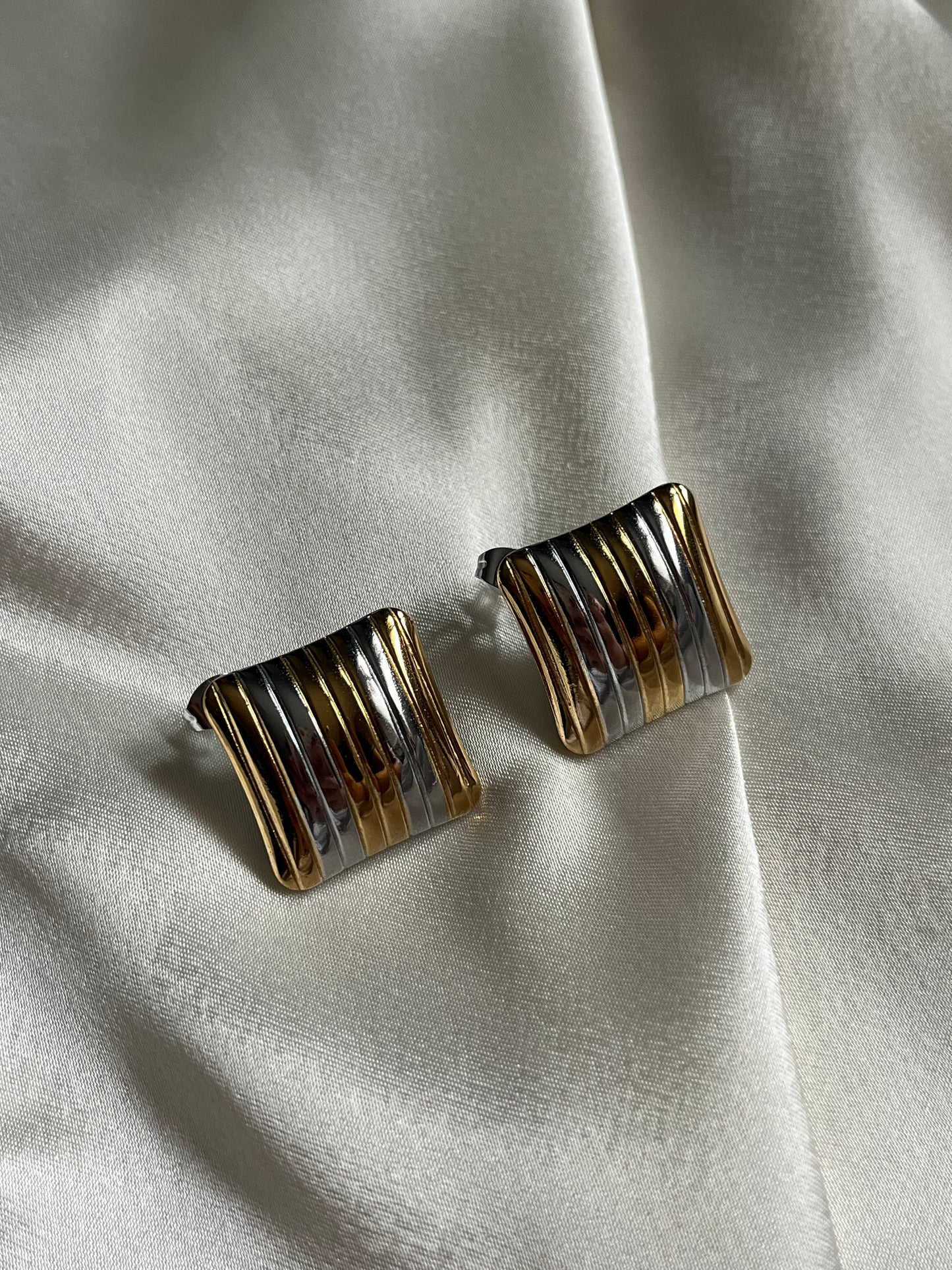 Σκουλαρίκια Ατσάλινα Καρφωτά 'Cufflinks'