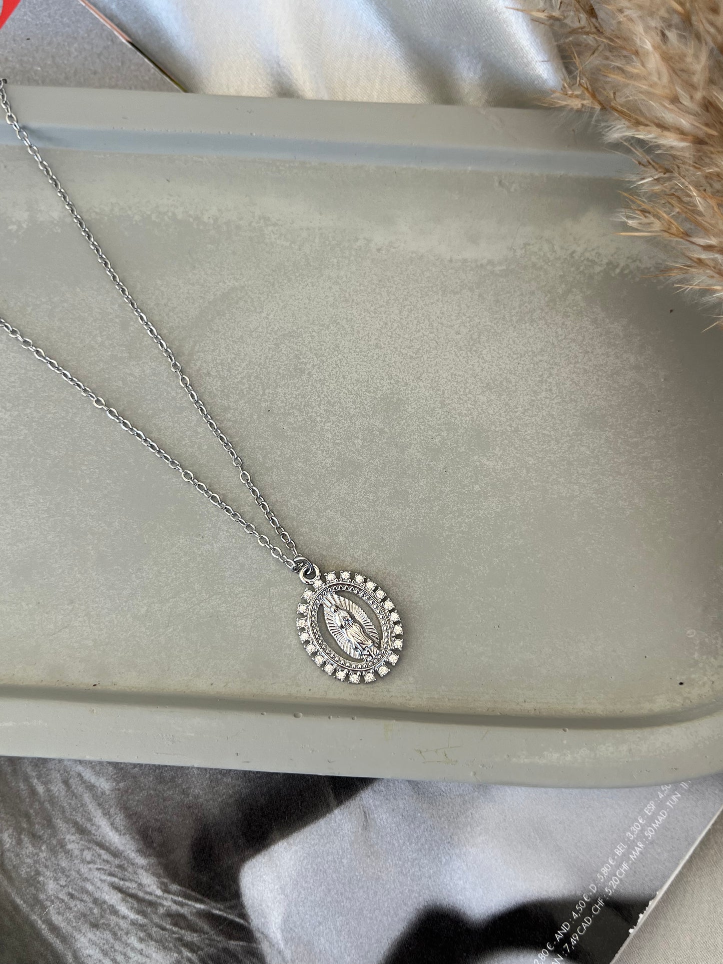 Κολιέ Ατσάλινο Αλυσίδα Φυλαχτό με Ζιργκόν 'Saint Mary'