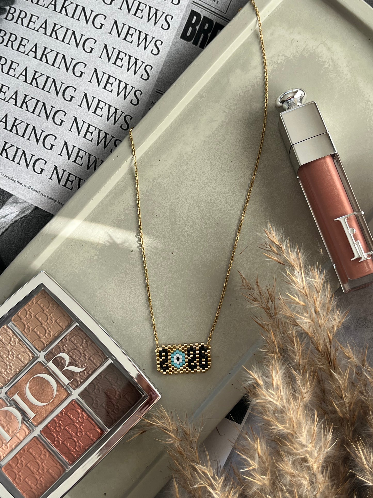 Κολιέ Ατσάλινο Κεντητό Γούρι '26 με Ματάκι