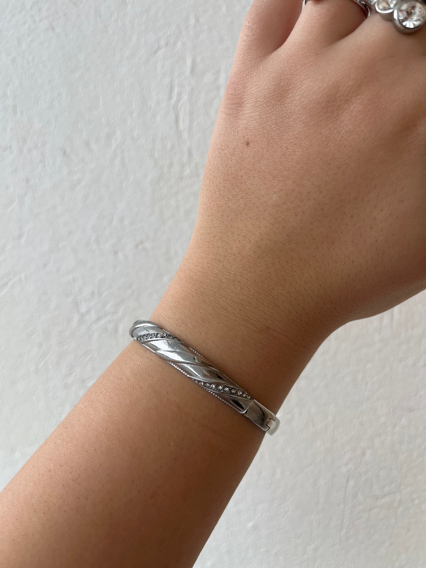 Χειροπέδα Βραχιόλι Ατσάλινο με Κλιπ και Ζιργκόν 'Vintage Chic'