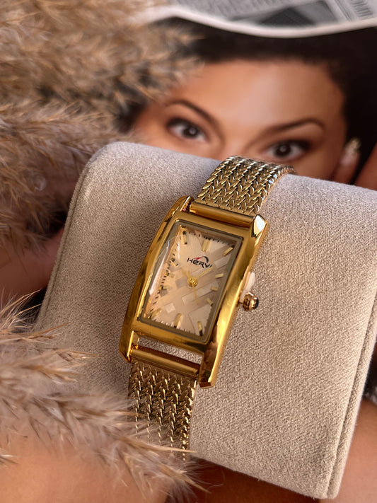 Γυναικείο Ορθογώνιο Ρολόι Ατσάλι Αδιάβροχο- Κομψό Χρυσό Vintage Design 'Signature Class'